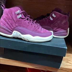 Jordan 12 Bordeaux